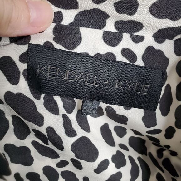 KENDALL + KYLIE crop top animal print floral button down boxy S - Picture 6 of 10